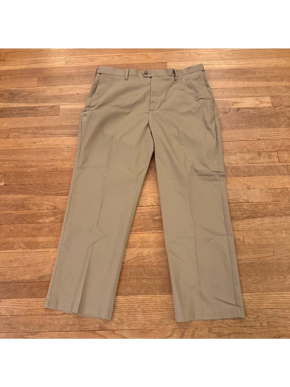 NWT Croft & Barrow Classic Fit khaki pants size 42 x 32
 b1